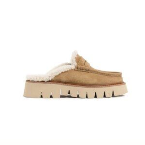 $465 Pedro Garcia tan cream savy lug mule size 9 / eu 39